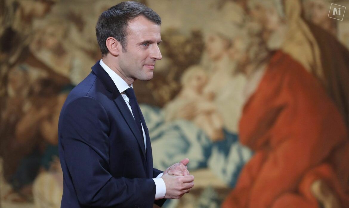 Emmanuel Macron: plus de distance entre médias et politiques